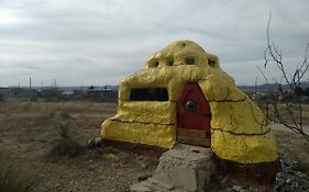 La Loma Del Chivo Becka'S Beehive